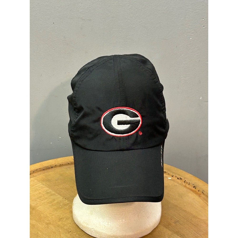 Nike Hat Black Georgia Bulldogs Featherlight Dri-FIT Diving National Champs‎